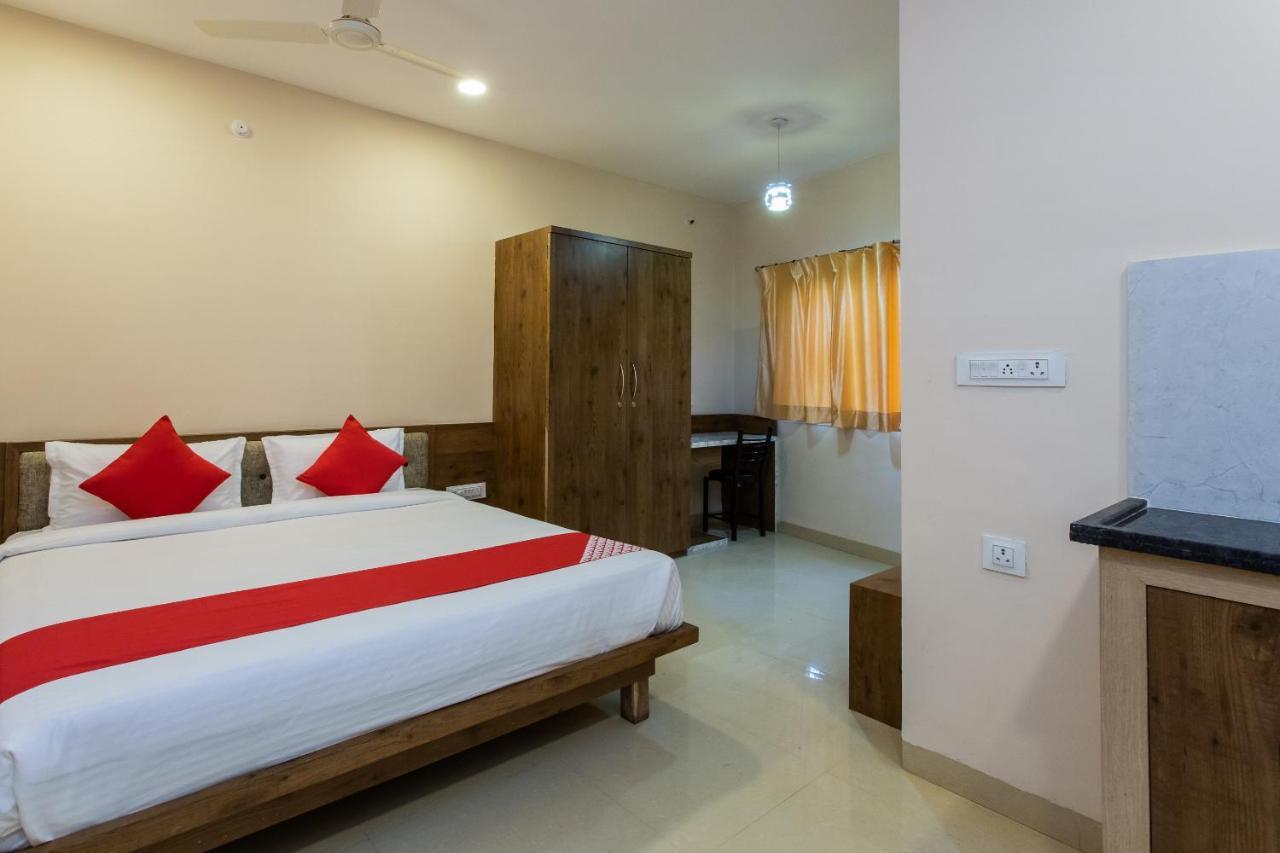 Oyo Hotel Badri Inn & Yatri Niwas Dzsabalpur Kültér fotó