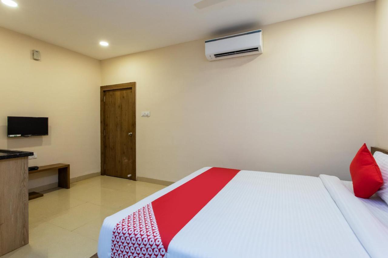 Oyo Hotel Badri Inn & Yatri Niwas Dzsabalpur Kültér fotó