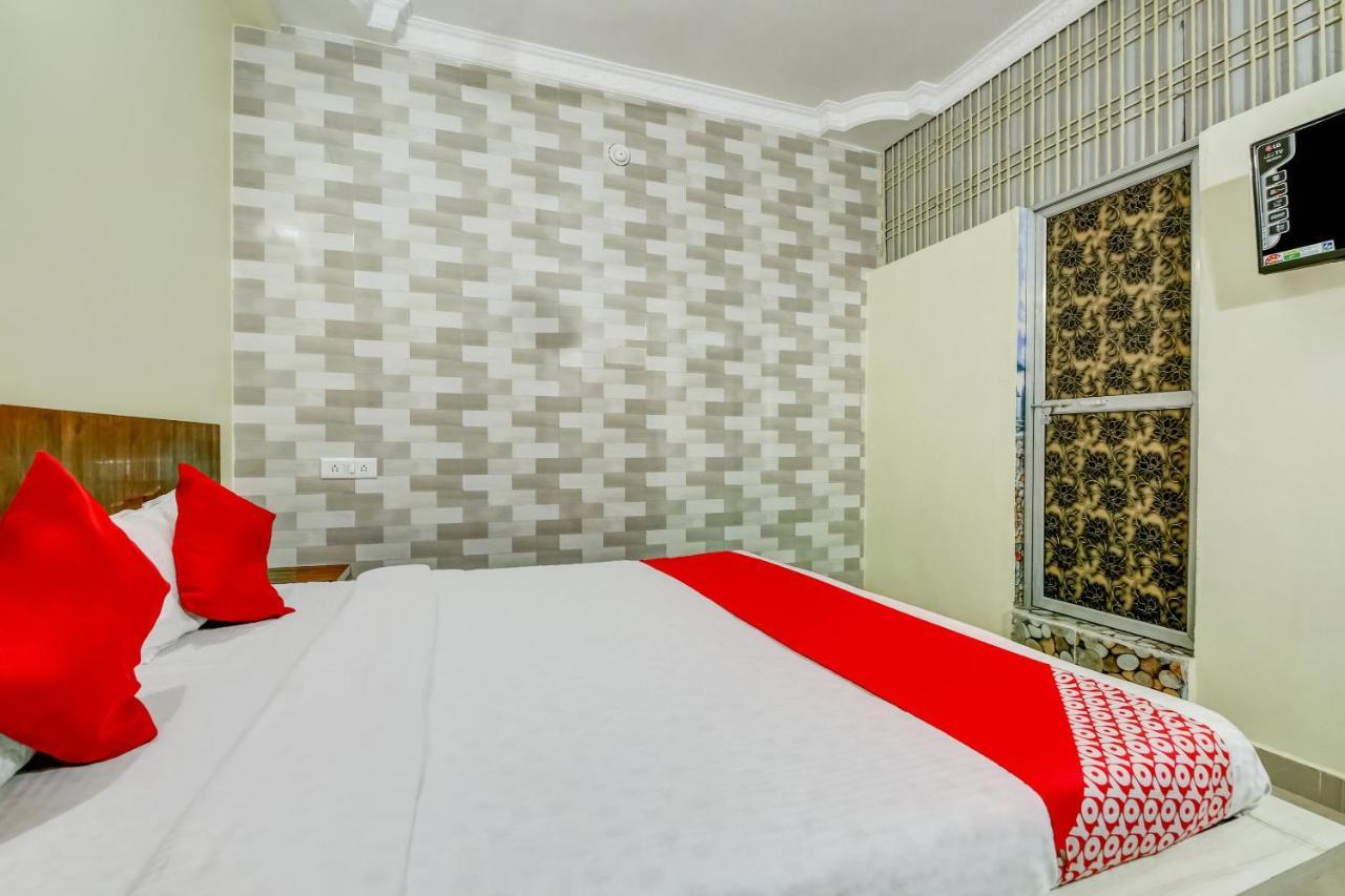 Oyo Hotel Badri Inn & Yatri Niwas Dzsabalpur Kültér fotó